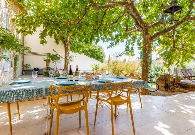 Huis in Sérignan-du-Comtat - Provençaals huis met binnenplaats en vijver - Provence Huis in Sérignan-du-Comtat - Provençaals huis met binnenplaats en vijver - Provence