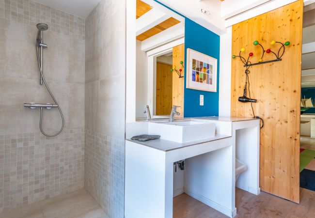 Huis in Sérignan-du-Comtat - Provençaals huis met binnenplaats en vijver - Provence Huis in Sérignan-du-Comtat - Provençaals huis met binnenplaats en vijver - Provence