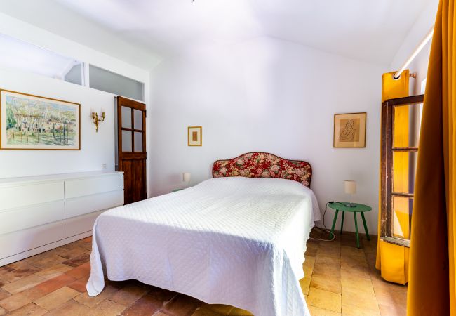 Huis in Sérignan-du-Comtat - Provençaals huis met binnenplaats en vijver - Provence Huis in Sérignan-du-Comtat - Provençaals huis met binnenplaats en vijver - Provence