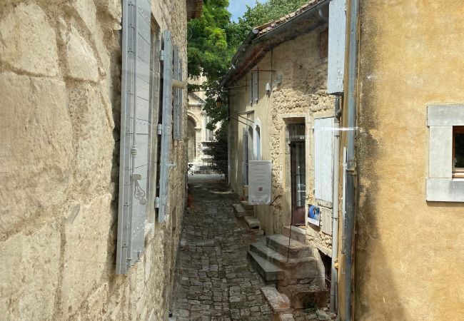 Huis in Saint-Restitut - Maison de village,  à St Restitut, en Drôme Provençale