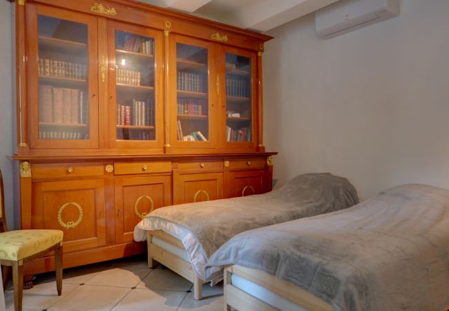 Huis in Sainte-Cécile-les-Vignes - Sfeervol dorpshuis met tuin en privézwembad in de Provence Huis in Sainte-Cécile-les-Vignes - Sfeervol dorpshuis met tuin en privézwembad in de Provence