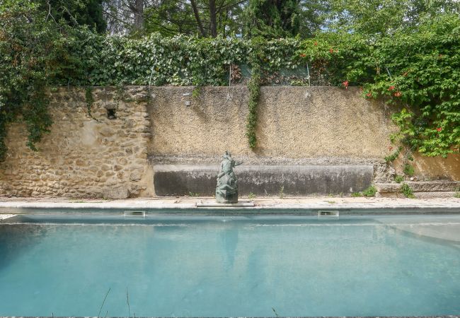 Huis in Sainte-Cécile-les-Vignes - La Maison des Arcades, met privé zwembad en tuin