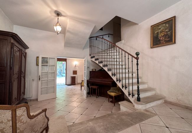 Huis in Sainte-Cécile-les-Vignes - Sfeervol dorpshuis met tuin en privézwembad in de Provence Huis in Sainte-Cécile-les-Vignes - Sfeervol dorpshuis met tuin en privézwembad in de Provence