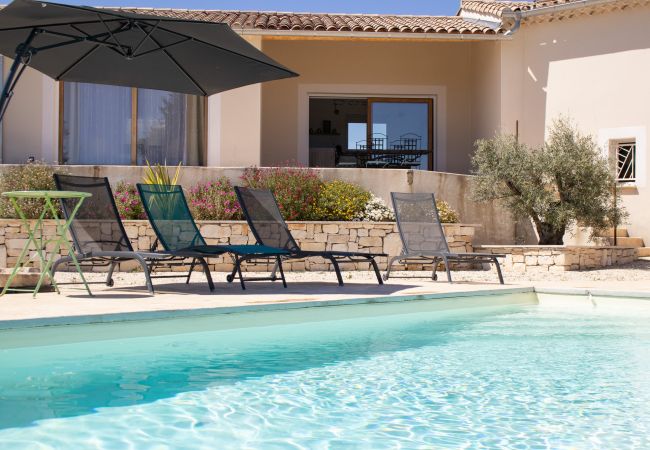 Villa in Colonzelle - De Villa met tuin, verwarmd zwembad & uitzicht op de Ventoux - Colonzelle Villa in Colonzelle - De Villa met tuin, verwarmd zwembad & uitzicht op de Ventoux - Colonzelle