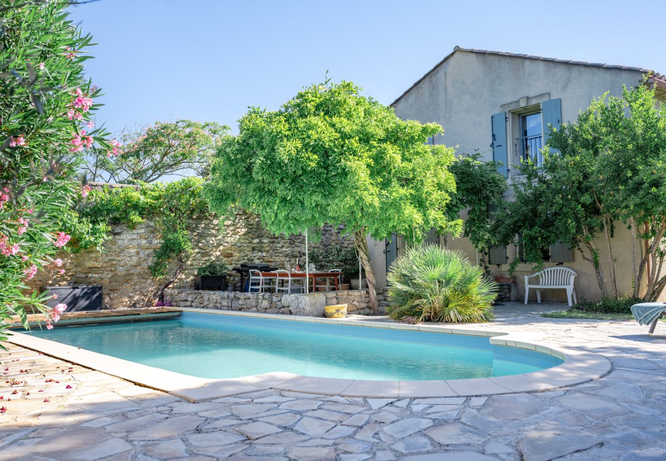 Huis in Grillon - Karaktervol huis met zwembad in het hart van de Provence – Grillon