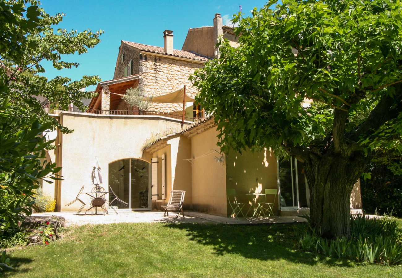 House in Saint-Restitut - Catherine's House, heated pool