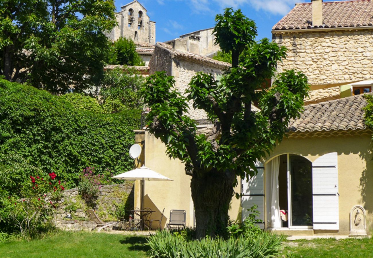 House in Saint-Restitut - Catherine's House, heated pool