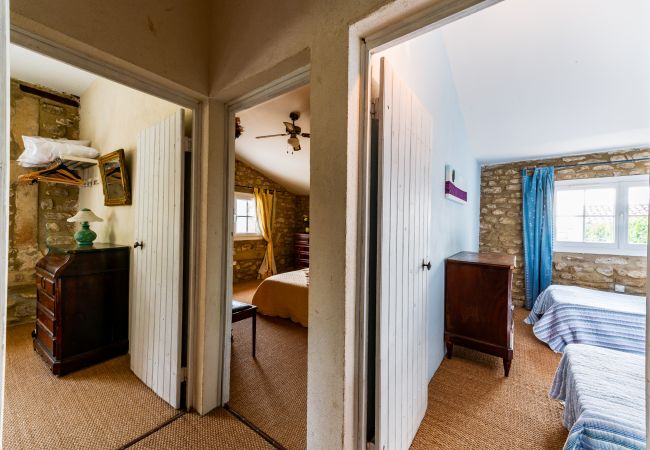 House in Clansayes -  Côté Sud, charming stone gîte with private swimming pool, Drôme House in Clansayes -  Côté Sud, charming stone gîte with private swimming pool, Drôme