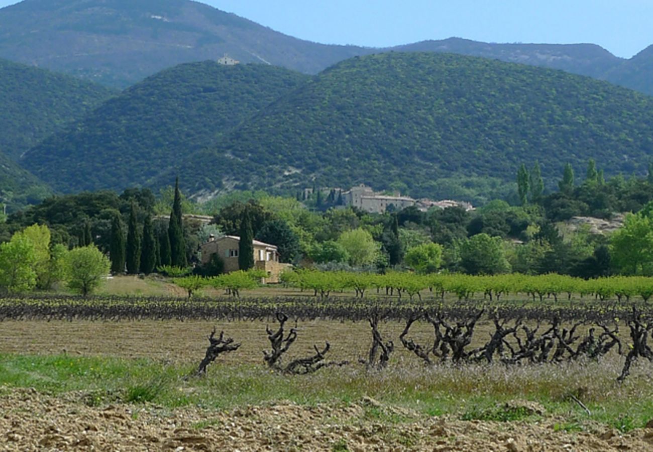 House in Rousset-les-Vignes - Lake house with private pool, in Drôme Provençale