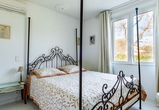 Villa in Clansayes - La Villa des Amoureux, charm in Drôme Provençale, with secured swimming pool Villa in Clansayes - La Villa des Amoureux, charm in Drôme Provençale, with secured swimming pool