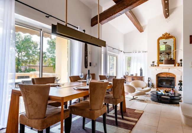 Villa in Clansayes - La Villa des Amoureux, charm in Drôme Provençale, with secured swimming pool Villa in Clansayes - La Villa des Amoureux, charm in Drôme Provençale, with secured swimming pool