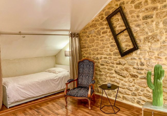 House in Suze-la-Rousse - Village house with private pool and air conditioning, Suze-la-Rousse – Drôme Provençale House in Suze-la-Rousse - Village house with private pool and air conditioning, Suze-la-Rousse – Drôme Provençale