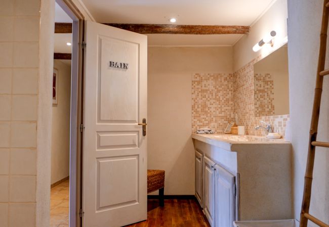 House in Suze-la-Rousse - Village house with private pool and air conditioning, Suze-la-Rousse – Drôme Provençale House in Suze-la-Rousse - Village house with private pool and air conditioning, Suze-la-Rousse – Drôme Provençale