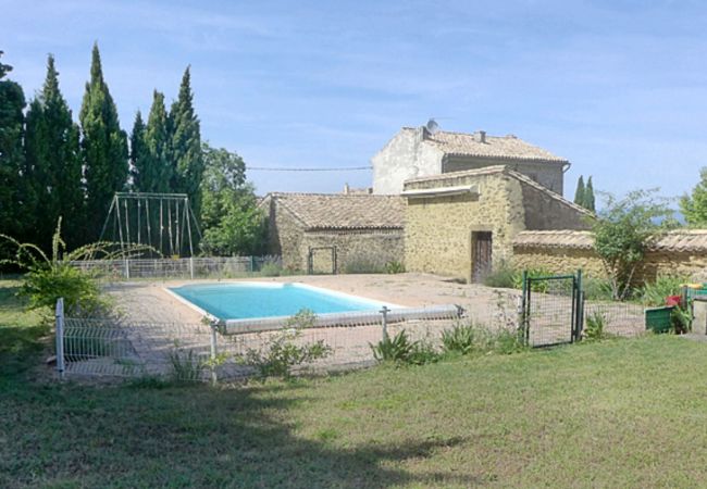  in Rochegude -  House with swimming pool, in the heart of the village of Rochegude