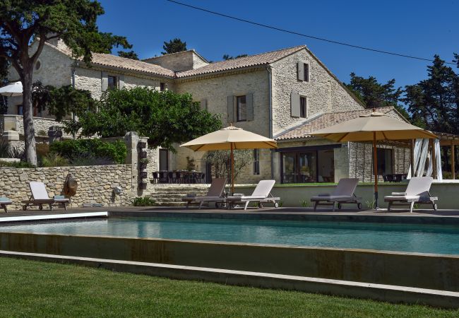  in Grignan - For rent in Drôme Provençale, an exceptional property