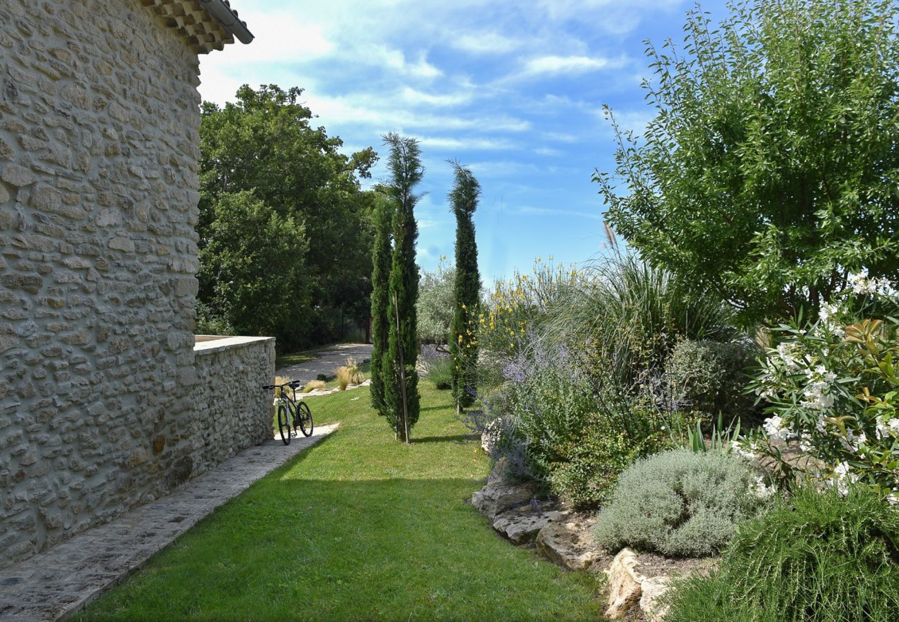 House in Grignan - For rent in Drôme Provençale, an exceptional property
