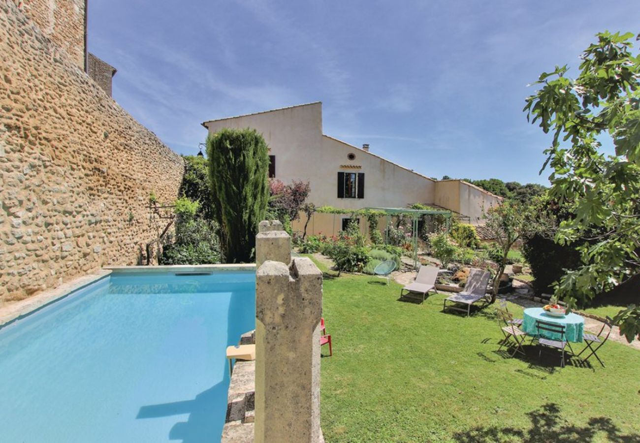 House in Grignan - Village house, in the heart of Grignan, with private pool