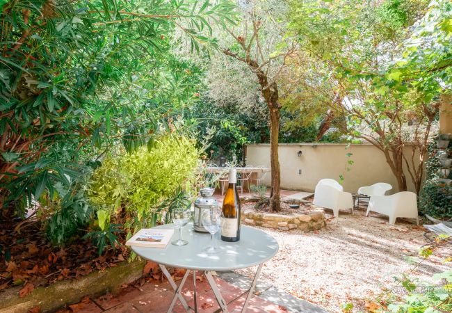 Cottage in Valréas -  Cottage in Valréas -