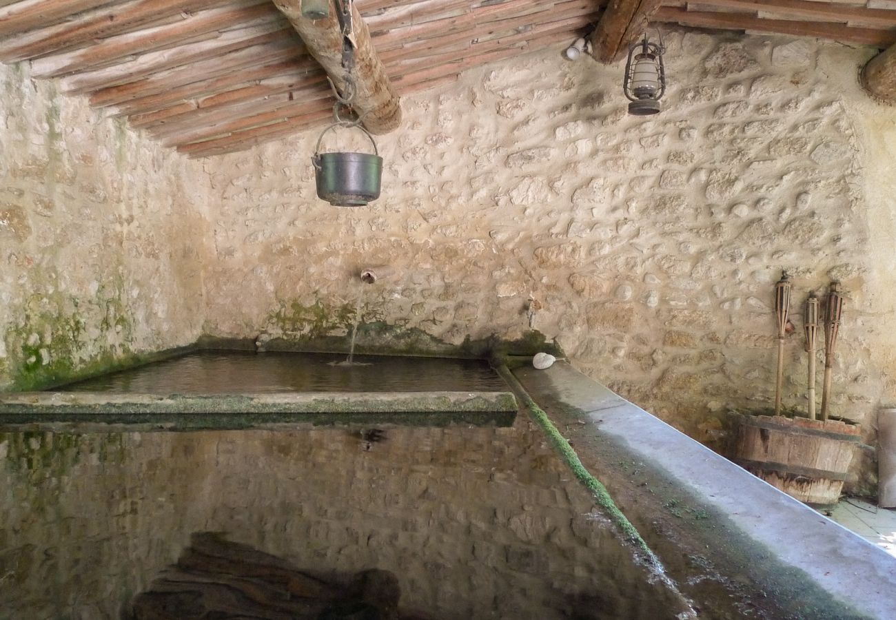 House in Sainte-Cécile-les-Vignes - Village house with garden and swimming pool in Provence