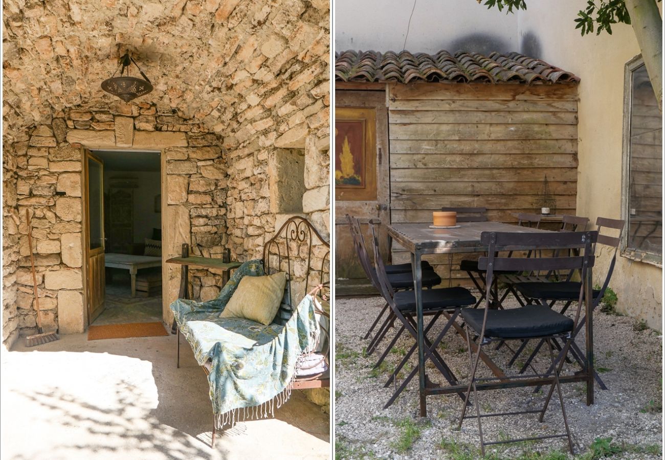 House in Chantemerle-lès-Grignan -   Cypress trees by the church, charming village house 