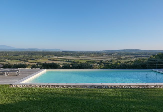 Villa in Saint-Restitut - Villa Noélisa, heated swimming pool, view of the Ventoux