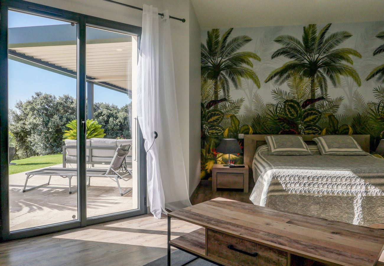 Villa in Saint-Restitut - Villa Noélisa, heated swimming pool, view of the Ventoux