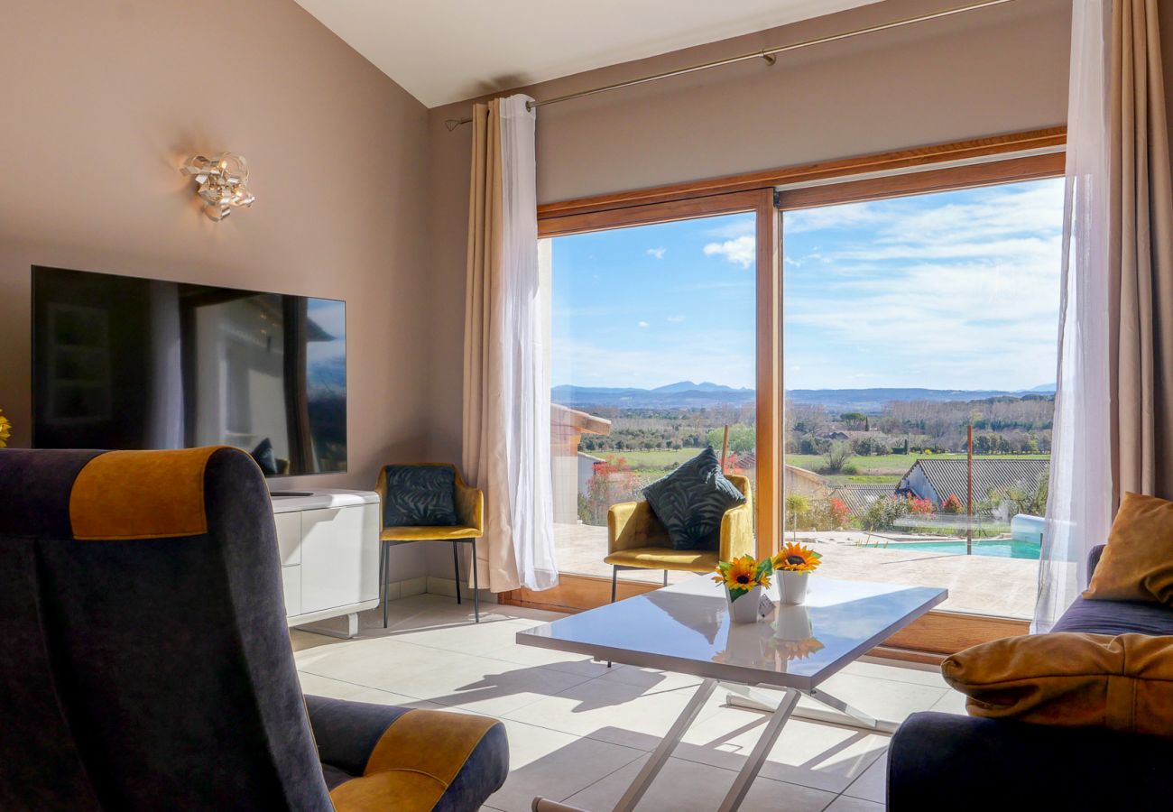 Villa in Colonzelle - The Villa with garden, heated swimming pool & view of the Ventoux - Colonzelle