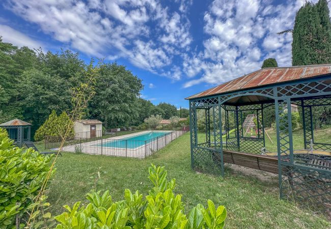  in Mirabel-aux-Baronnies - Gîte Eden, aux Mirabelles, piscine commune