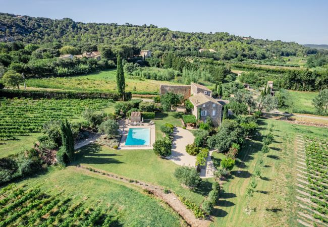 House in Saint-Restitut - les Marcellines, character property with heated swimming pool and views House in Saint-Restitut - les Marcellines, character property with heated swimming pool and views