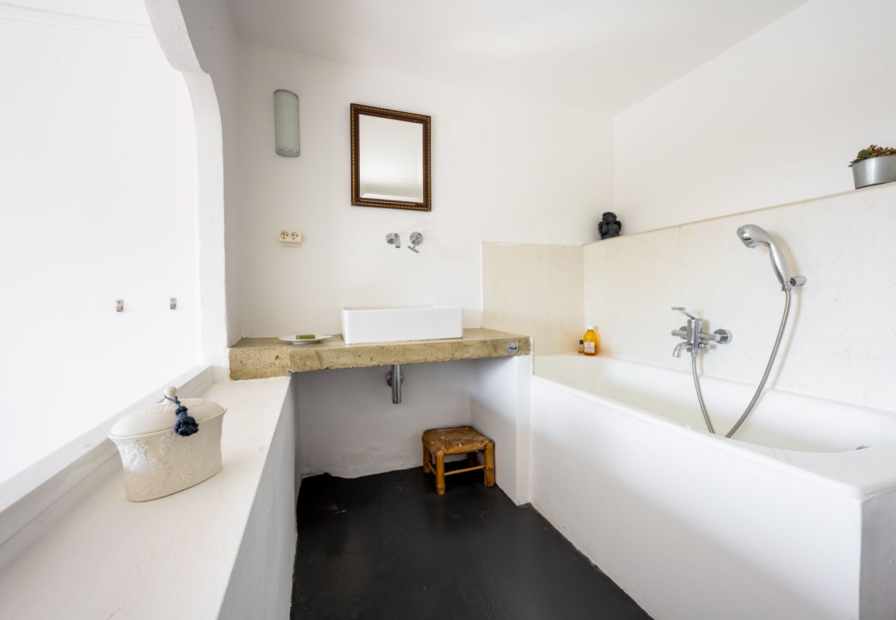 House in Tulette - La Mancelone, exceptional property to rent, with heated swimming pool