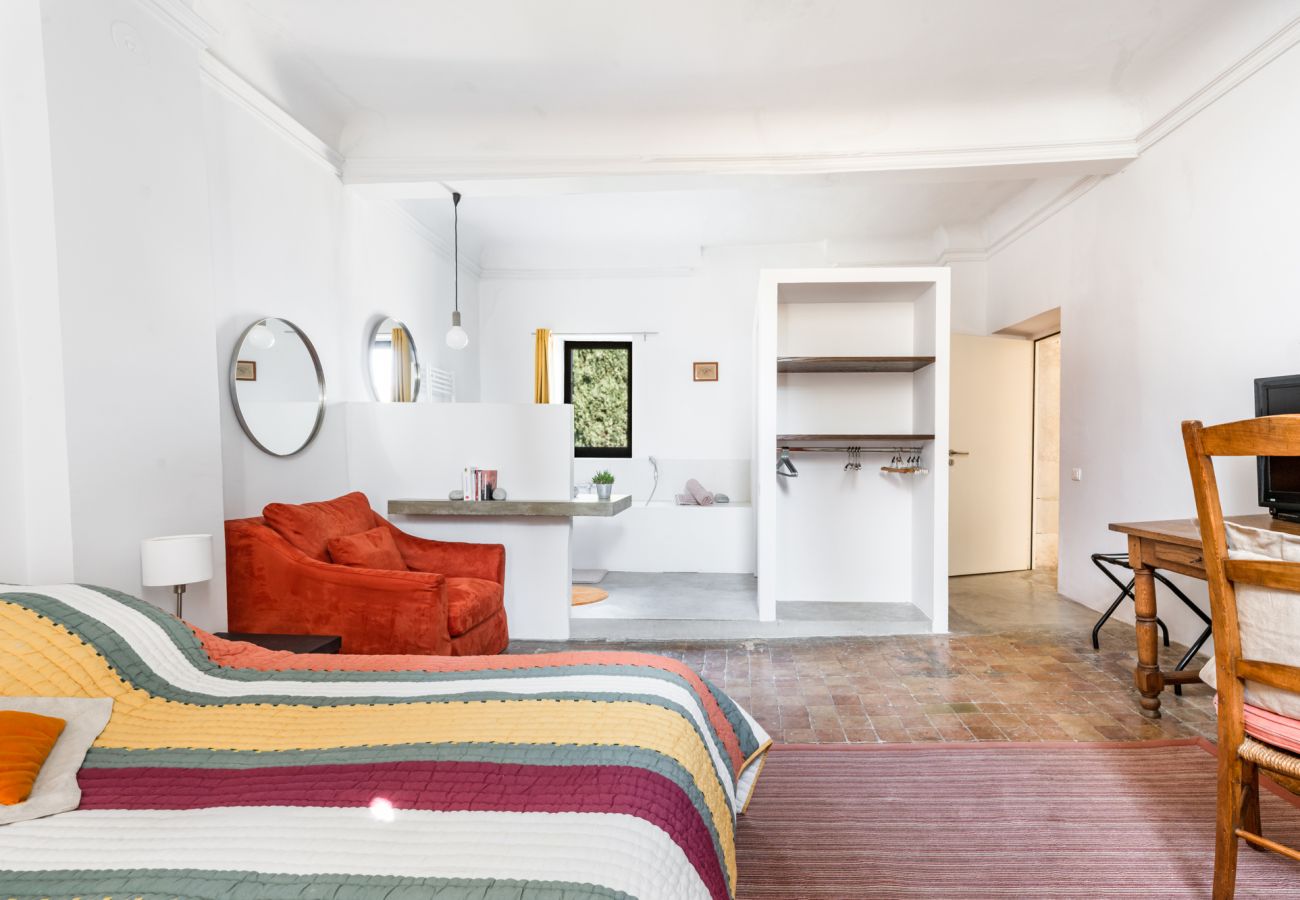 House in Tulette - La Mancelone, exceptional property to rent, with heated swimming pool