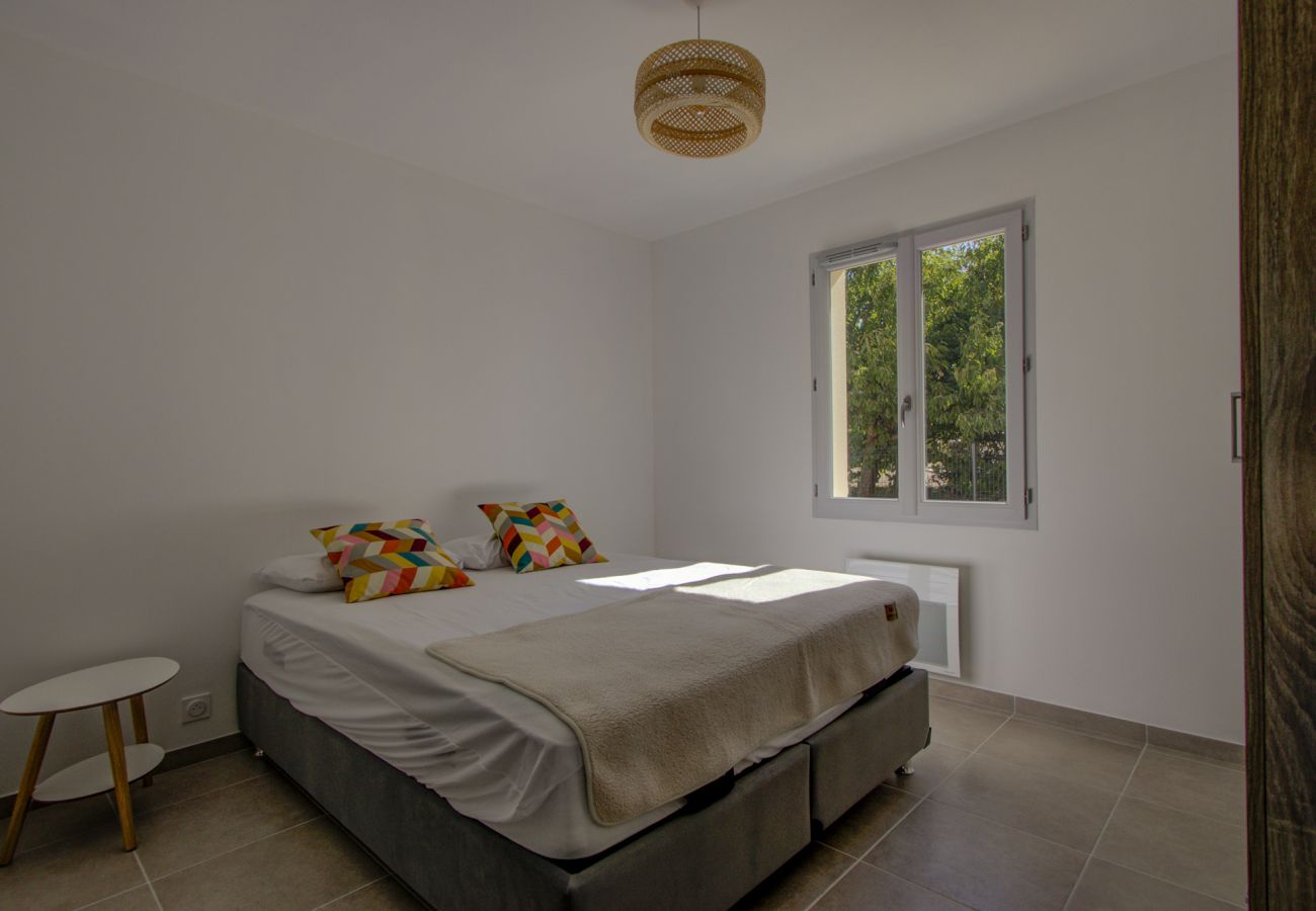 Villa in Suze-la-Rousse - Chardonnay - new villa with private pool in the heart of the village - sleeps 4
