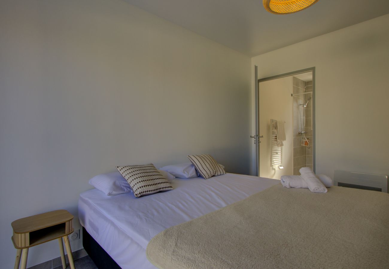 Villa in Suze-la-Rousse - Syrah - new villa with private pool in the heart of the village - sleeps 4 
