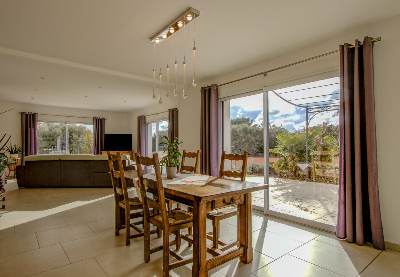 Villa in Saint-Restitut - Air-conditioned villa with private pool – Wheelchair accessible – Drôme Provençale