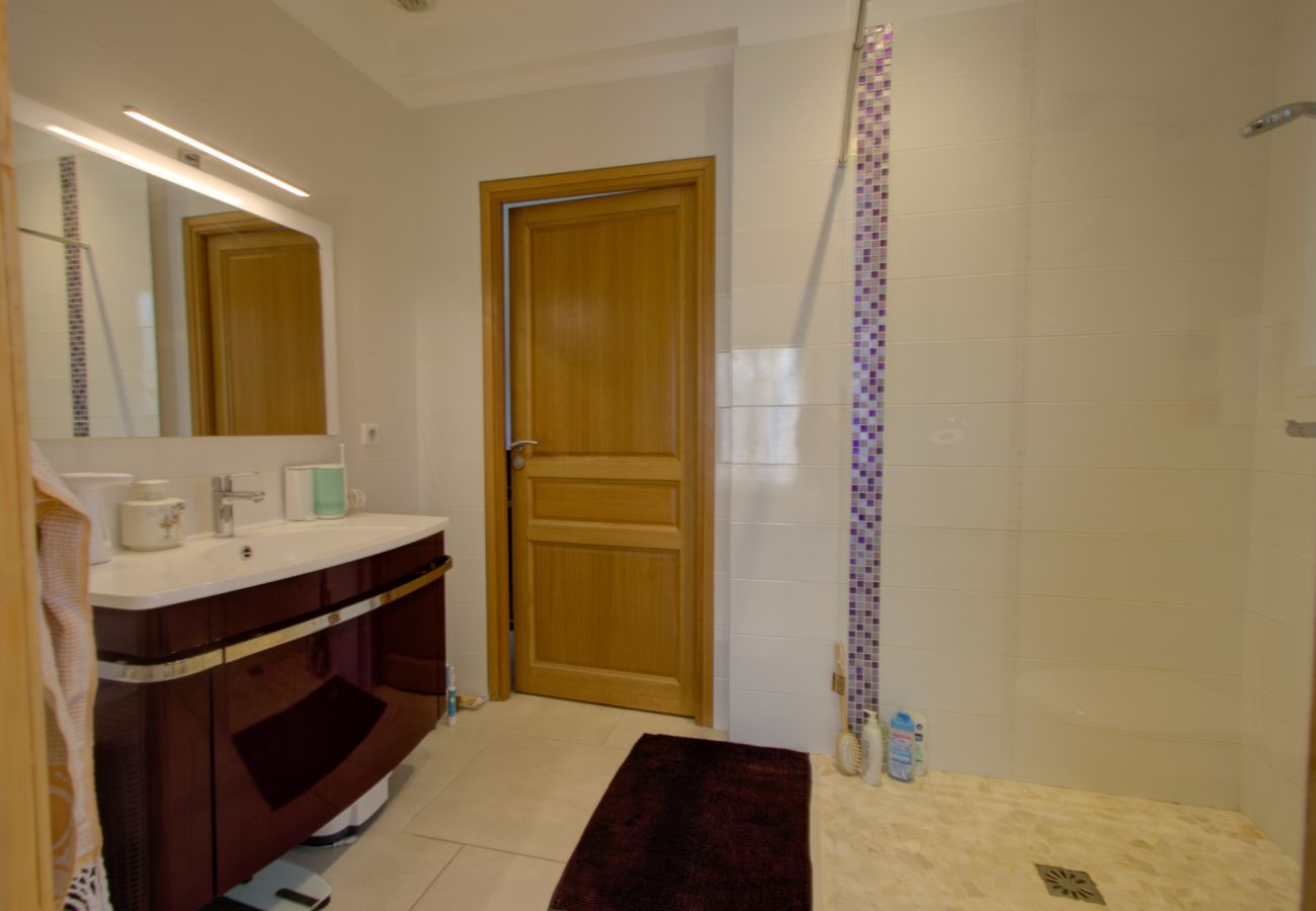 Villa in Saint-Restitut - Air-conditioned villa with private pool – Wheelchair accessible – Drôme Provençale