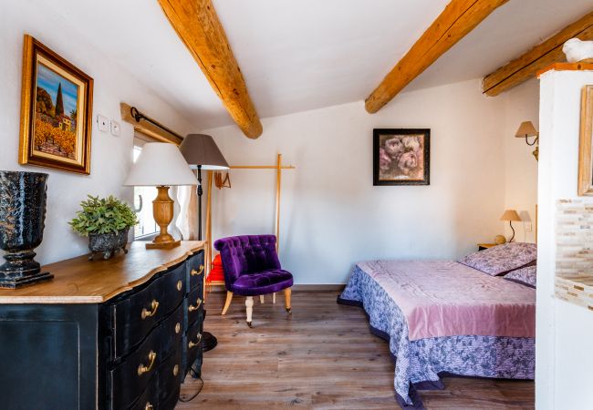 Gîte Rural à Clansayes - Gîte de charme au coeur des lavandes - Clansayes, Drôme Provençale avec piscine Gîte Rural à Clansayes - Gîte de charme au coeur des lavandes - Clansayes, Drôme Provençale avec piscine
