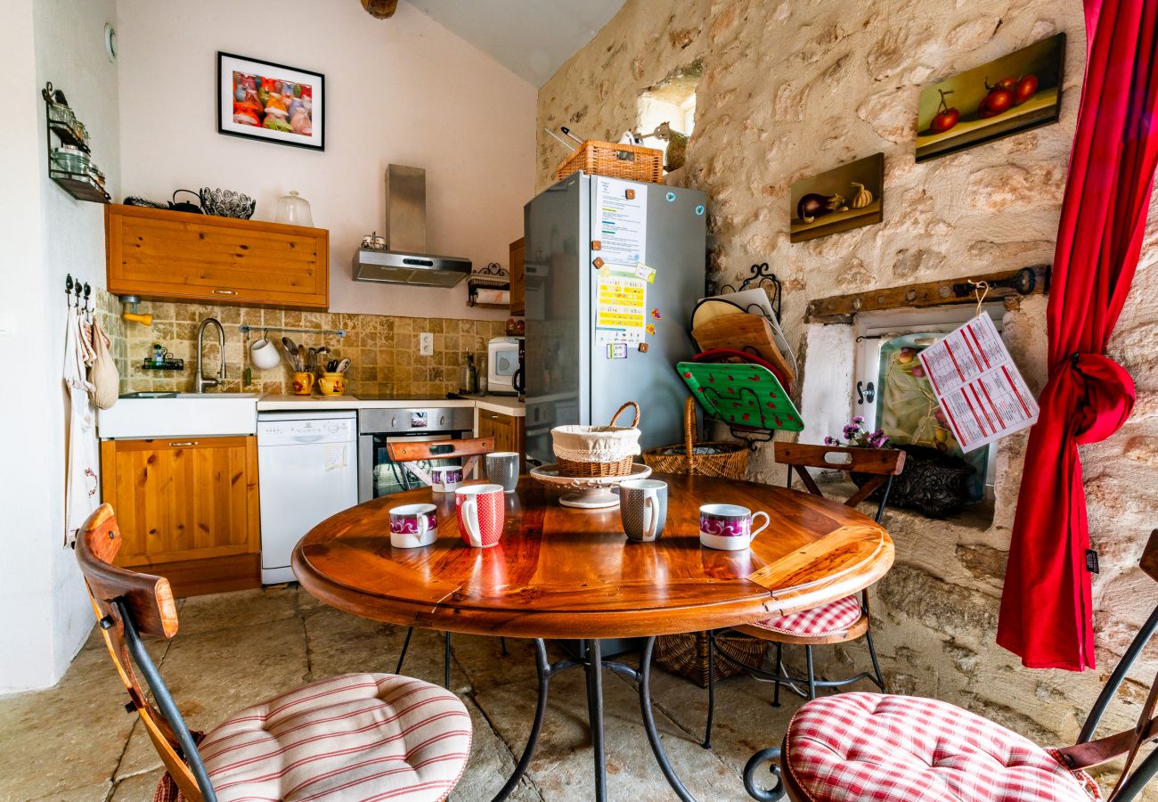 Gîte Rural à Clansayes - Le Lavandin,  en Drôme Provençale avec piscine