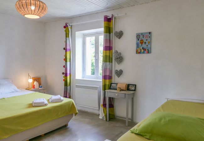 Maison à La Garde-Adhémar - Le Mas des Rochettes, piscine privée, au calme, La Garde Adhémar Maison à La Garde-Adhémar - Le Mas des Rochettes, piscine privée, au calme, La Garde Adhémar