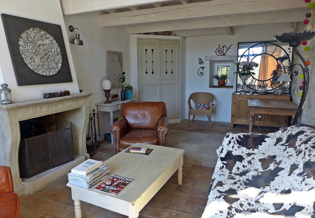 Maison à La Garde-Adhémar - Le Mas des Rochettes, piscine privée, au calme, La Garde Adhémar