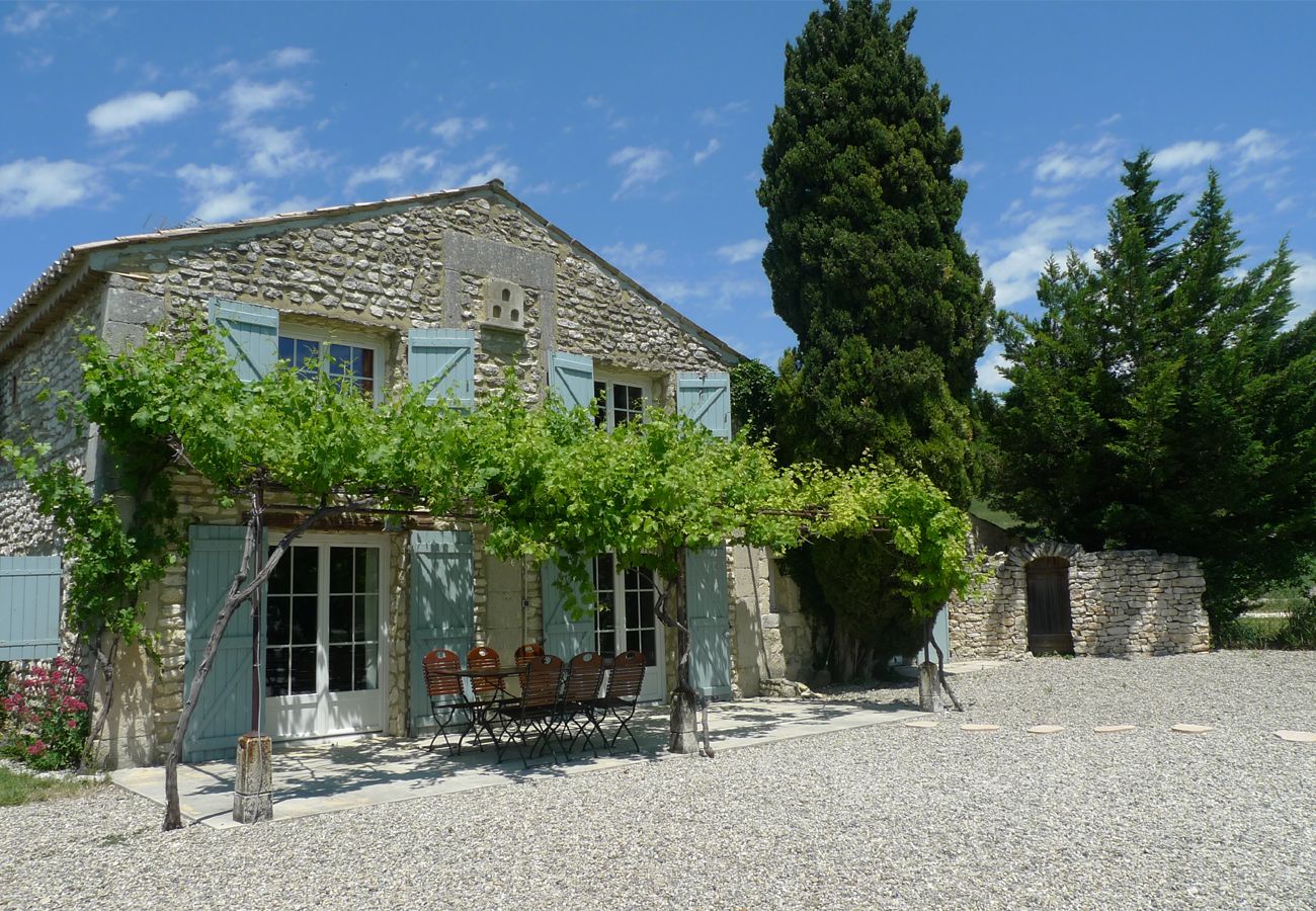 Maison à Clansayes - Côté Sud, gîte avec piscine chauffée, en Drôme