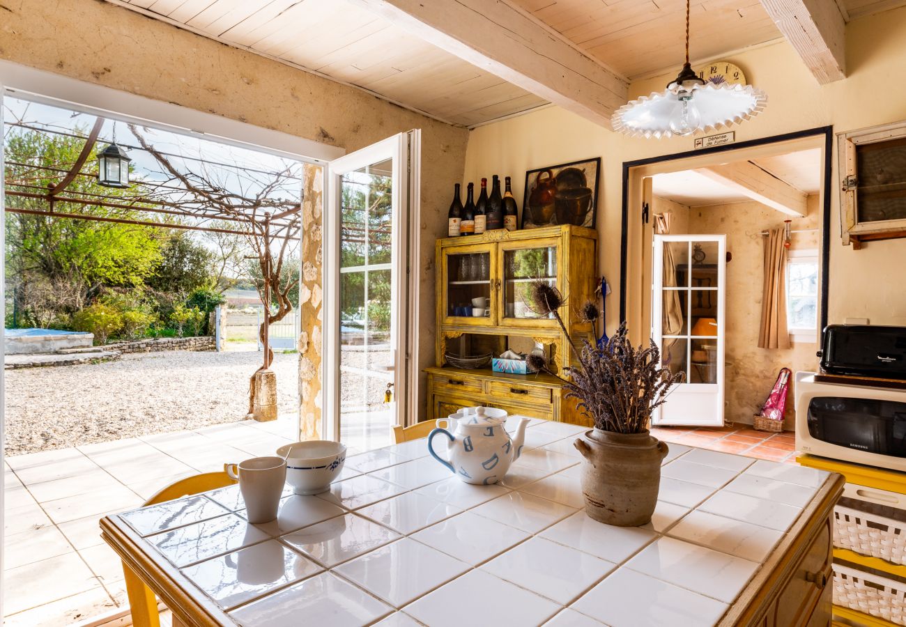 Maison à Clansayes - Côté Sud, gîte avec piscine chauffée, en Drôme