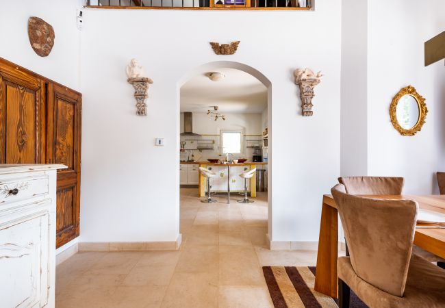 Villa à Clansayes - La Villa des Amoureux, charme en Drôme Provençale, avec piscine sécurisée Villa à Clansayes - La Villa des Amoureux, charme en Drôme Provençale, avec piscine sécurisée