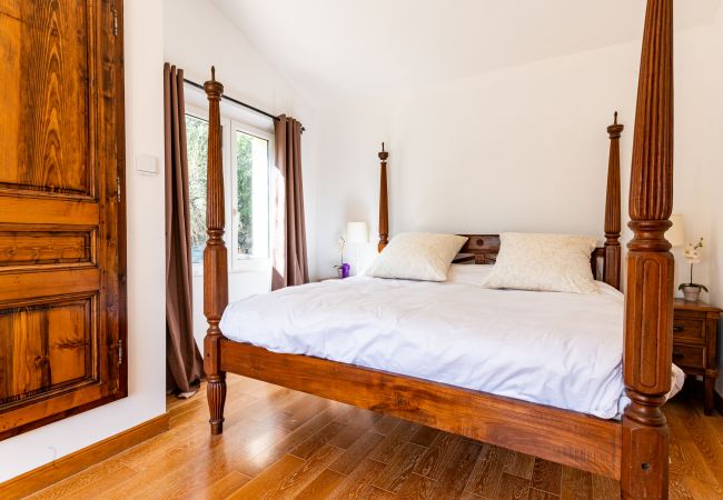 Villa à Clansayes - La Villa des Amoureux, charme en Drôme Provençale, avec piscine sécurisée Villa à Clansayes - La Villa des Amoureux, charme en Drôme Provençale, avec piscine sécurisée