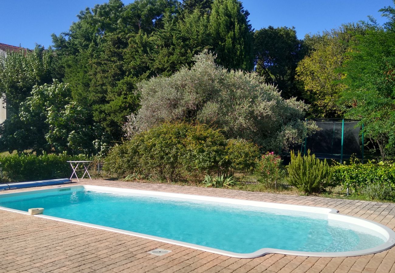 Maison à Rochegude - Maison de Village, authenticité, charme avec piscine privée