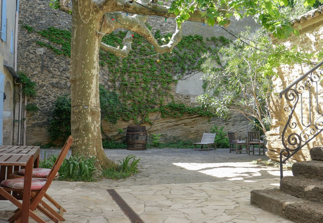 Maison à Rochegude - Maison de Village, authenticité, charme avec piscine privée