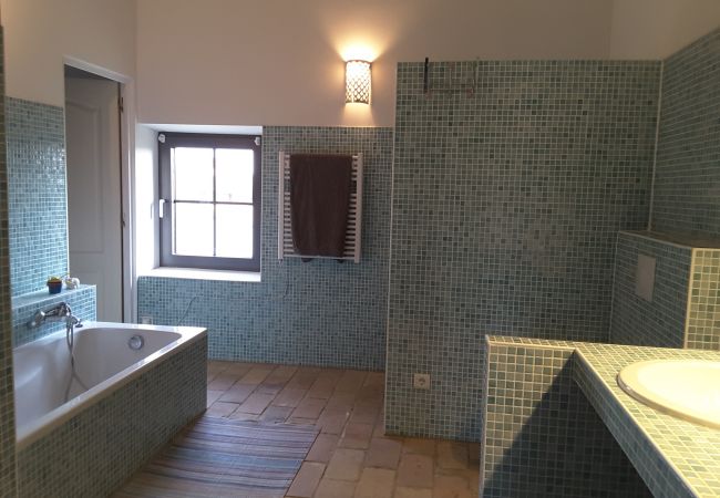 Maison à Bouchet - Mas en pierres avec jardin & piscine en Drôme Provençale Maison à Bouchet - Mas en pierres avec jardin & piscine en Drôme Provençale