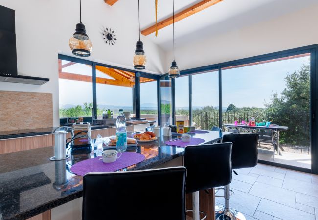 Villa à Réauville - La Villa moderne, avec piscine & vue en Drôme Provençale Villa à Réauville - La Villa moderne, avec piscine & vue en Drôme Provençale