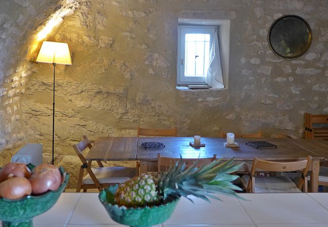 Maison à Saint-Restitut - 13- Mas Provençal avec vue dégagée sur le Ventoux Maison à Saint-Restitut - 13- Mas Provençal avec vue dégagée sur le Ventoux