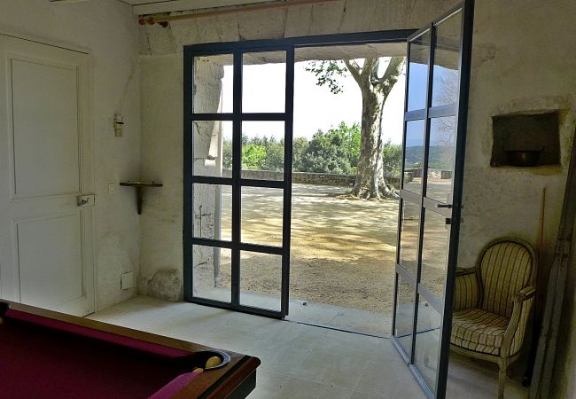 Maison à Saint-Restitut - 13- Mas Provençal avec vue dégagée sur le Ventoux Maison à Saint-Restitut - 13- Mas Provençal avec vue dégagée sur le Ventoux