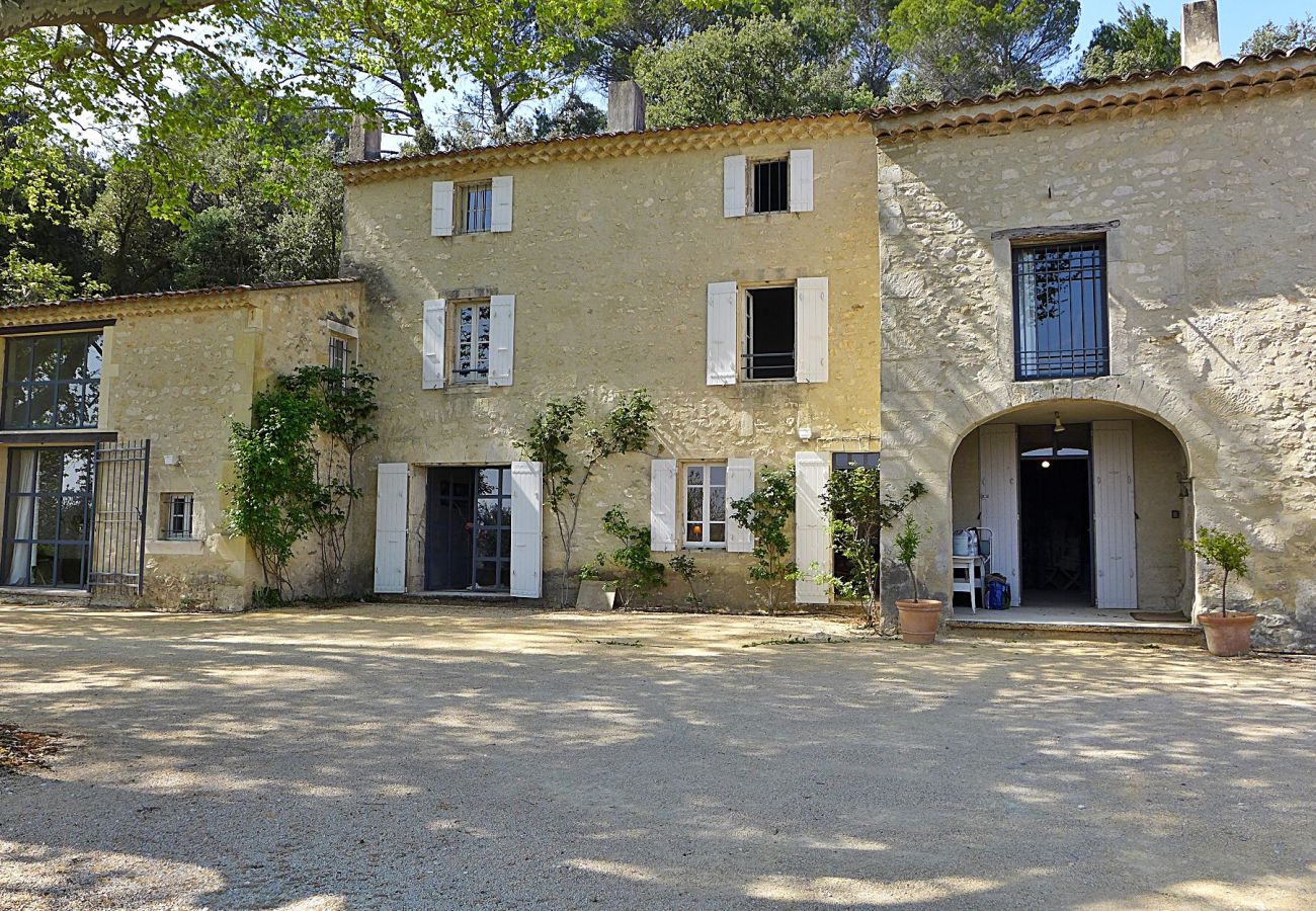 Maison à Saint-Restitut - 13- Mas Provençal avec vue dégagée sur le Ventoux Maison à Saint-Restitut - 13- Mas Provençal avec vue dégagée sur le Ventoux